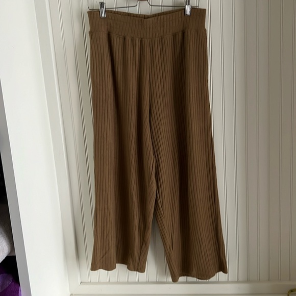 Oak+Fort Wide Leg Pleated Pants / Crops - Picture 2 of 8